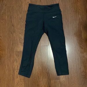 NIKE CAPRIS LEGGINGS